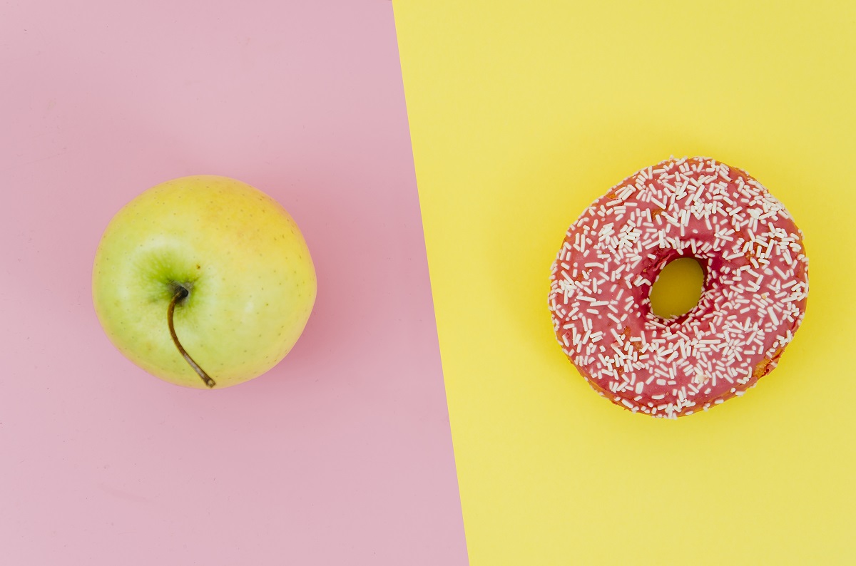 top-view-donut-vs-fruit