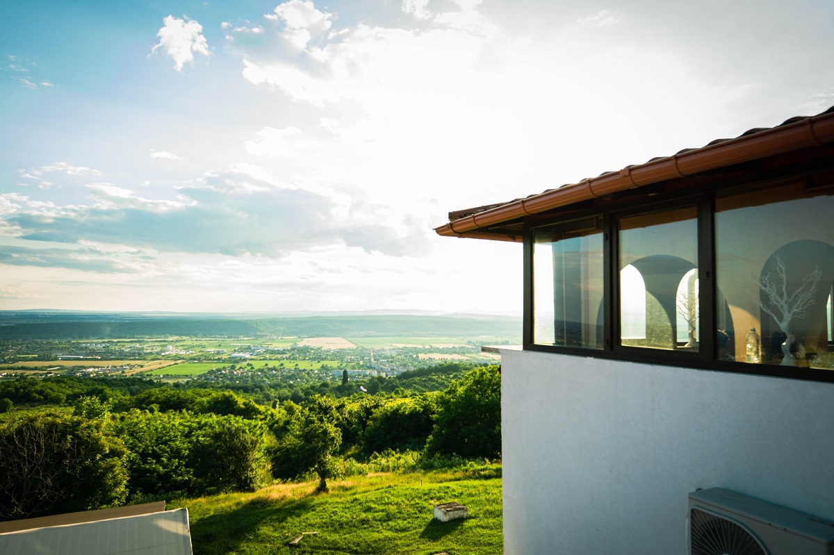 imagine panoramica de la Casa Seciu, unul din conace din România
