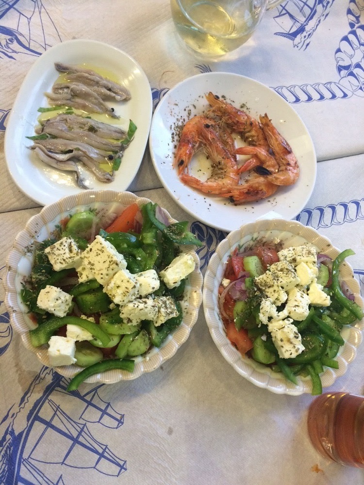 sardine la gratar si salata greceasca