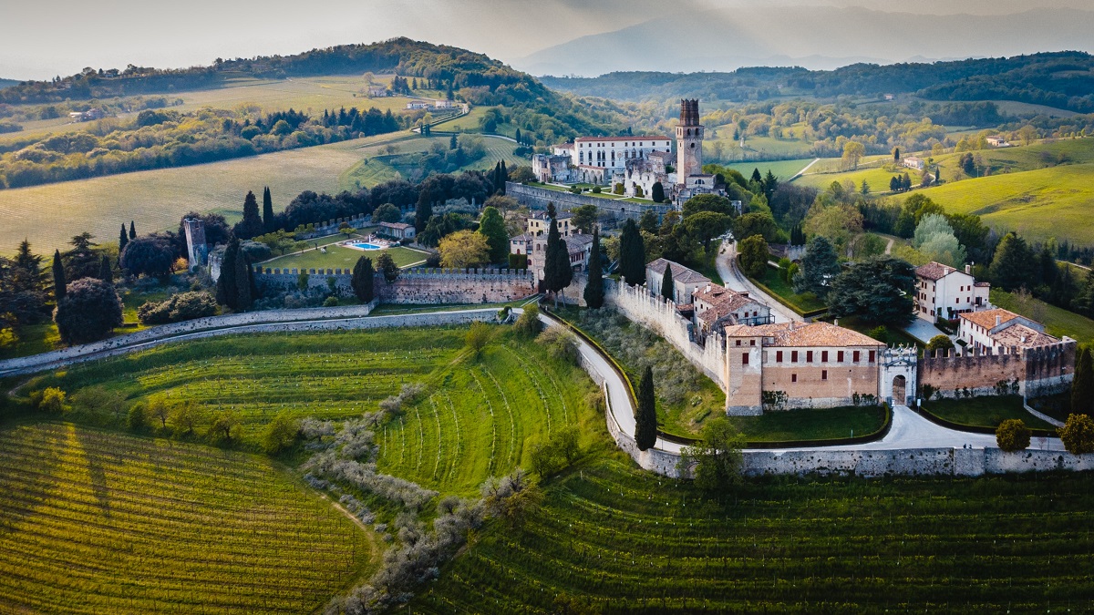 Dealurile Prosecco din Susegana, regiunea Treviso. si Castello di San Salvatore