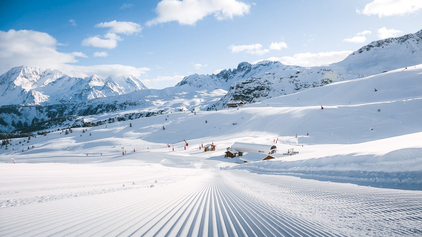 partii intinse de schi, iarna, acperite de zapada, la Courchevel unde să mergi la schi în Franța