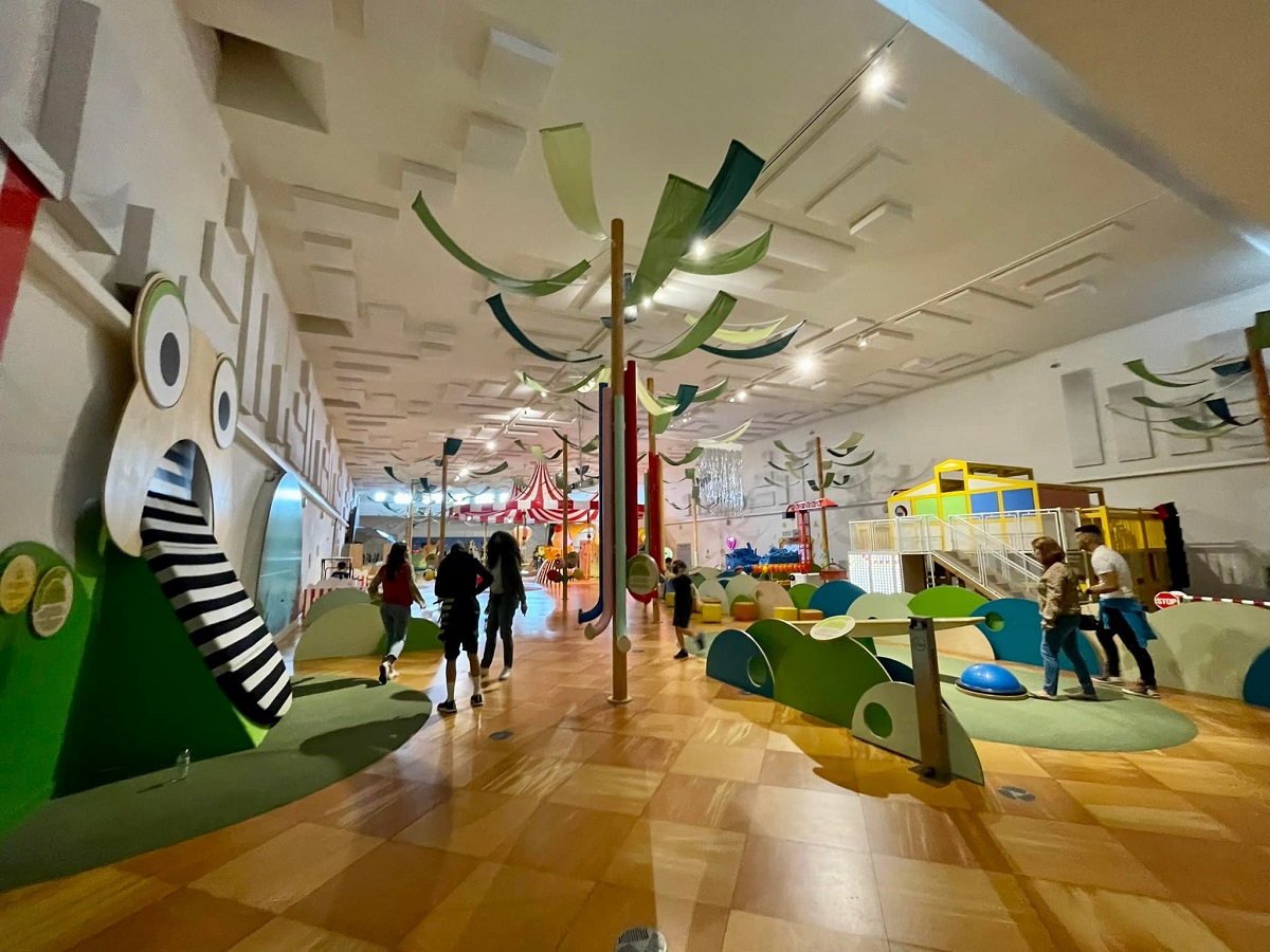 Muzeul Stiintei Pavilhão do Conhecimento din Lisabona,  cu tot felul de instalatii pe care copii pot experimenta, una din destinații pentru vacanța din februarie