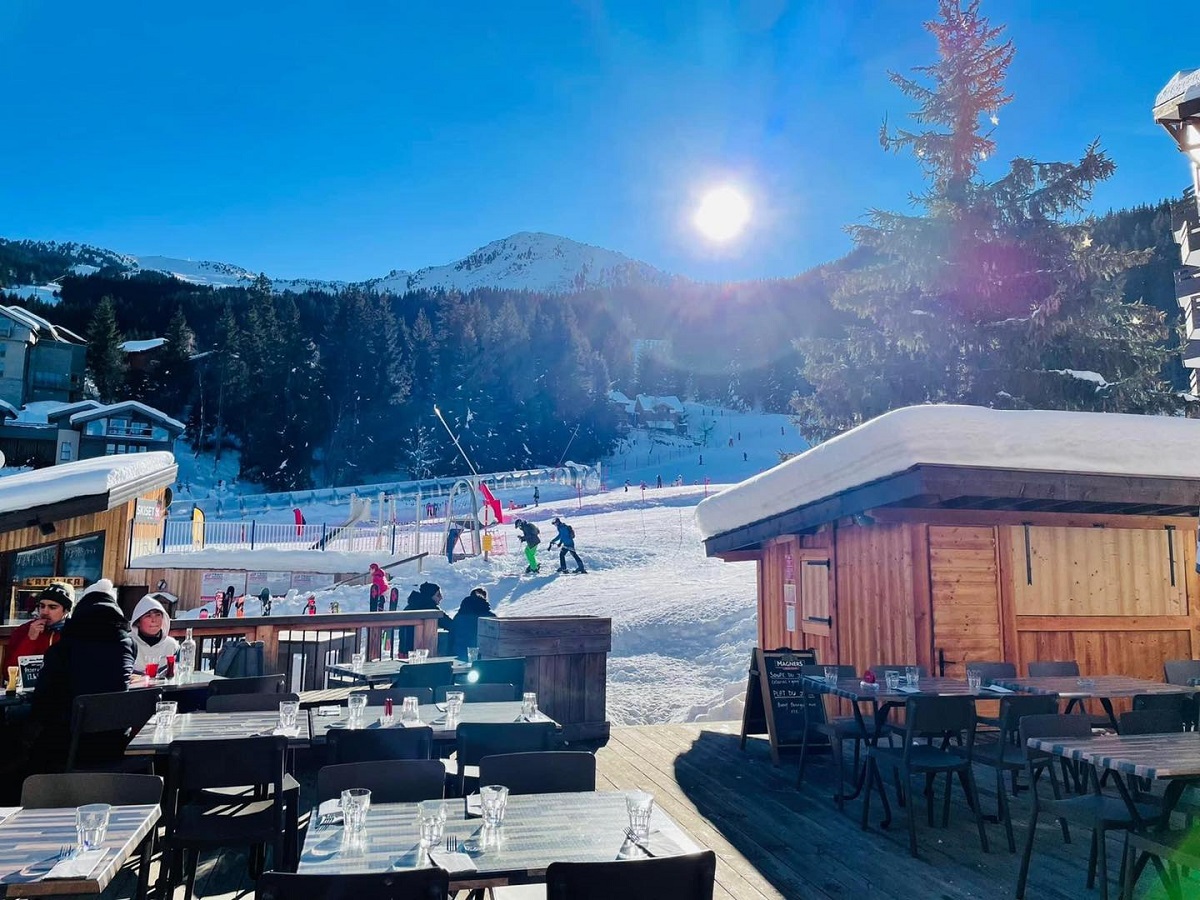 Pub le Ski Lodge unde mănânci în Courchevel