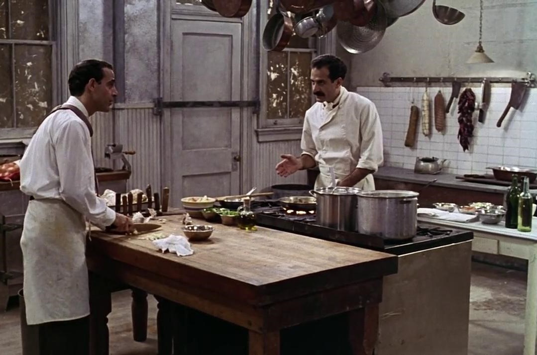 Stanley Tucci si Tony Shalhoub in filmul The Bug Night din 1996 - unul din filme pentru foodies