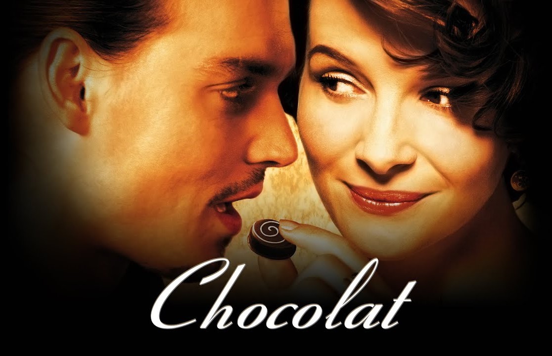 afisului filmului Chocolat cu Johnny Deep și Juliette Binoche